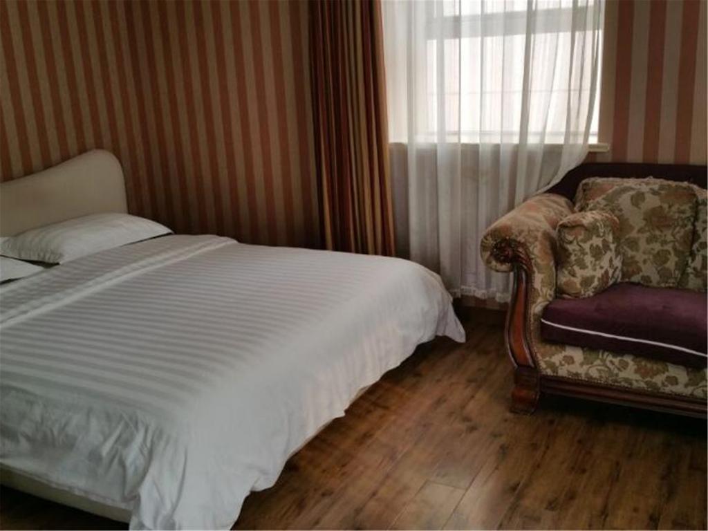 Ou Lu Business Hotel Циндао Экстерьер фото